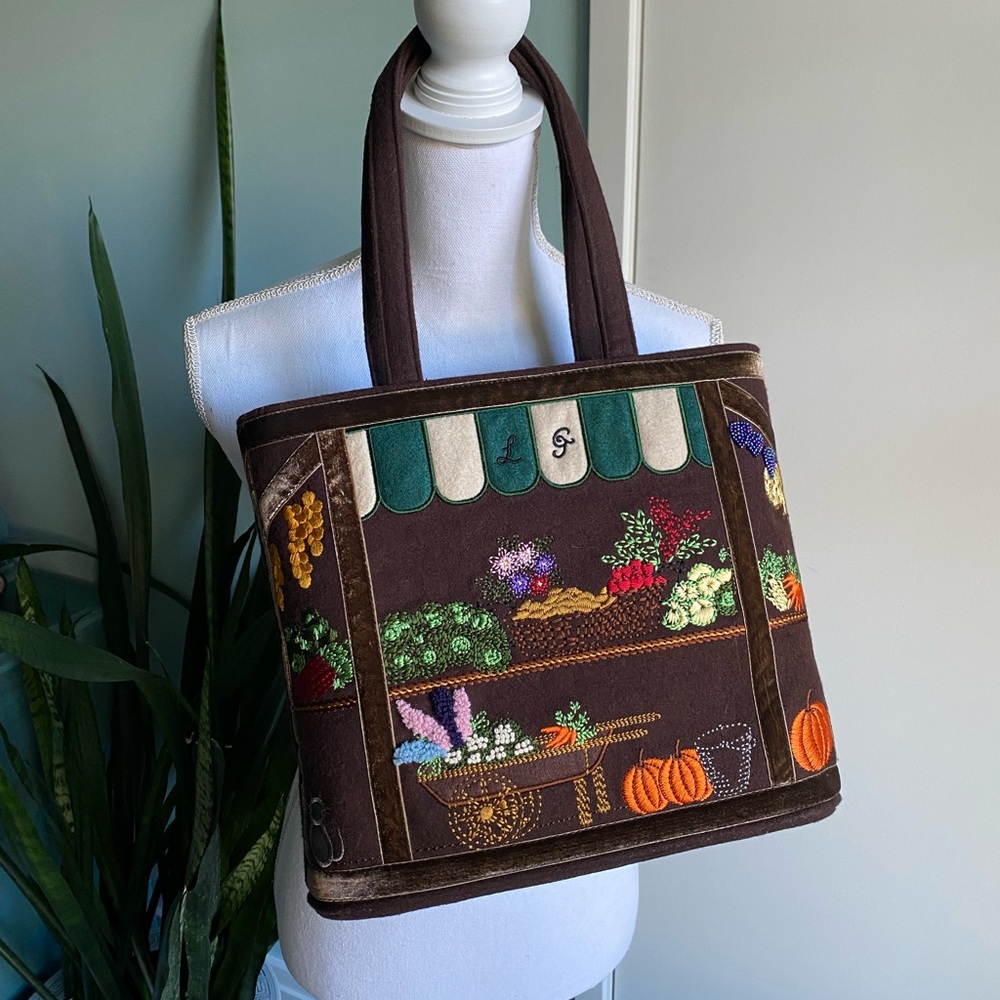 Vintage LuLu Guinness bag in perfect condition. Autumn theme 🍁